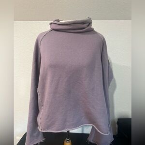 ⸻

Alala Jersey Bell Sleeve Raw Edge Top – Lavender Purple, Size Small